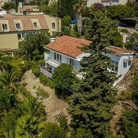 Shades Of Blue Apartment *